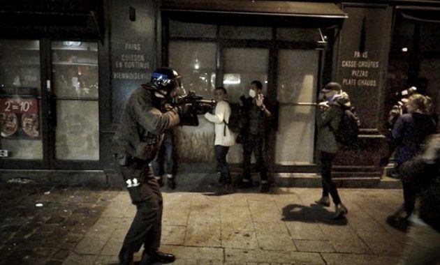 Ο Ολάντ απαγορεύει την κυκλοφορία σε αντιφασίστες και ακτιβιστές (φωτο)