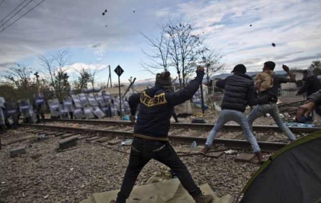Δύο αστυνομικοί τραυματίες από τα έκτροπα στην Ειδομένη