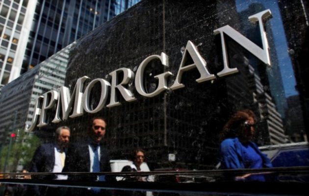 JPMorgan: Ετοιμαστείτε για λεφτά από ελικόπτερο