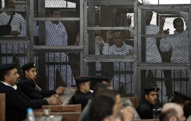 Η Αίγυπτος καταδίκασε σε θάνατο δύο δημοσιογράφους του Al Jazeera