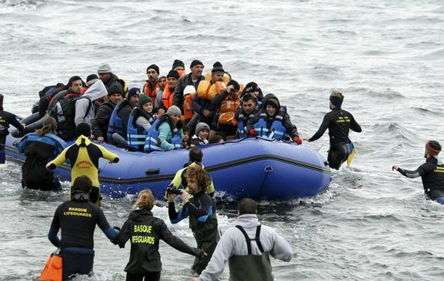 Αντιμέτωπη με νέο προσφυγικό τσουνάμι η Ελλάδα; Τι δήλωσε ανήσυχος ο Γιούνκερ