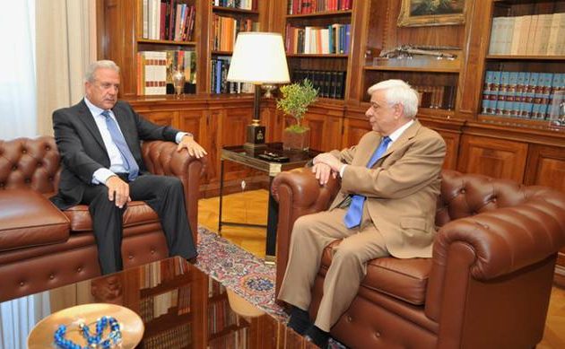 Στον Πρόεδρο της Δημοκρατίας την Δευτέρα ο Αβραμόπουλος