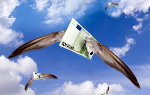 Financial Times: Μπλόκο στις εκροές καταθέσεων σχεδιάζεται πανευρωπαϊκά