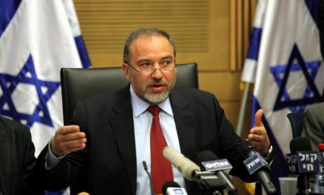 Κίνηση “ματ” με σαφείς αποδέκτες: To Ισραήλ έβαλε τον Λίμπερμαν στην κυβέρνηση