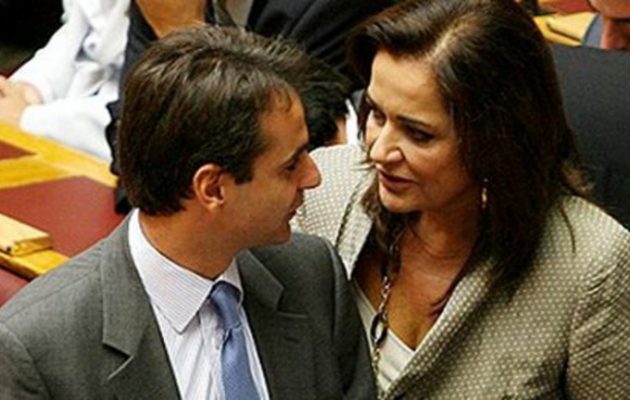 Η Μπακογιάννη “αθωώνει” τον αδελφό της Κυριάκο για τα λάθη της ΝΔ