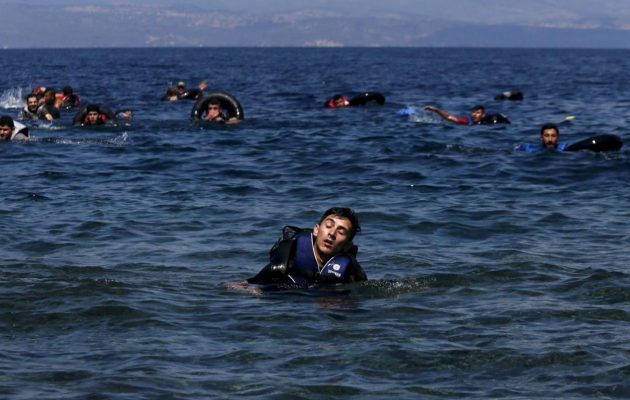 Βυθίστηκε ξύλινο πλεούμενο με μετανάστες έξω από την Καλόλιμνο