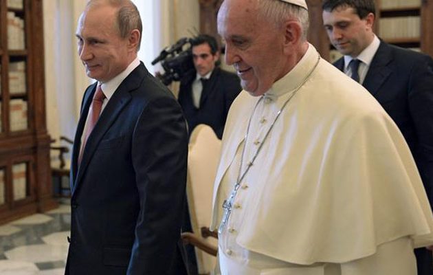 Ο Πούτιν ξεπέρασε σε δημοτικότητα τον Πάπα Φραγκίσκο