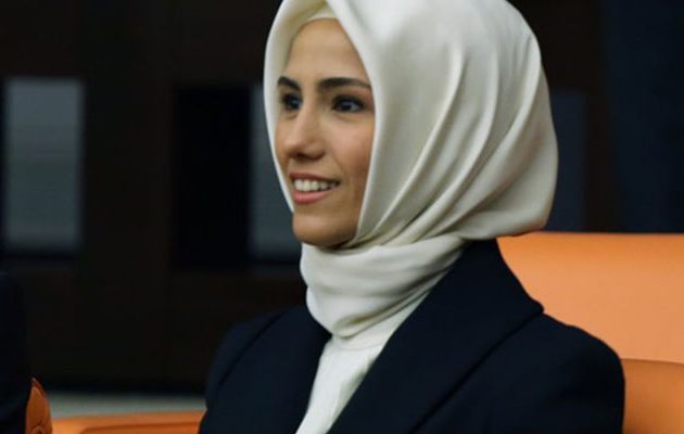 O Eρντογάν παντρεύει την κόρη του – Μάρτυρας στο γάμο ο Νταβούτογλου