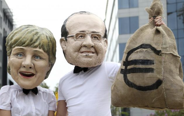 Δεν κάνει πίσω ο Ολάντ παρά την οργή και την κατάρρευση του στο 10%