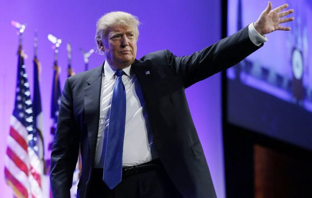 Kαλπάζει στις δημοσκοπήσεις ο  Τραμπ – Σχεδόν ισοψηφεί με Χίλαρι Κλίντον