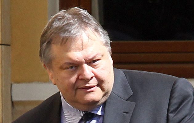 Ο Βενιζέλος ζητά να αρθεί το καθεστώς προστασίας των μαρτύρων της Novartis