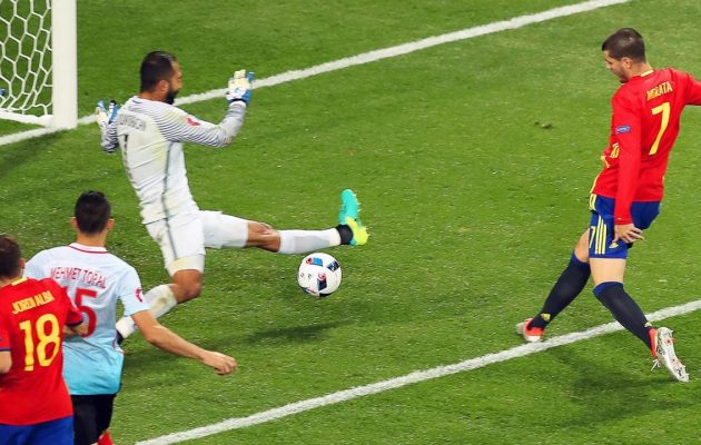 Euro 2016: Η Ισπανία νίκησε 3-0 την Τουρκία και προκρίθηκε στους “16”