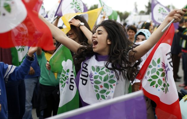 ΣΥΡΙΖΑ: Ποινικοποιείται η τέταρτη κοινοβουλευτική δύναμη της Τουρκίας