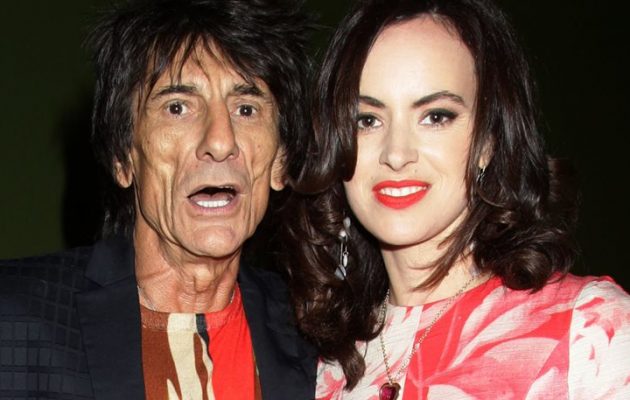 Rolling Stones: Ο Ρόνι Γουντ απέκτησε δίδυμα!