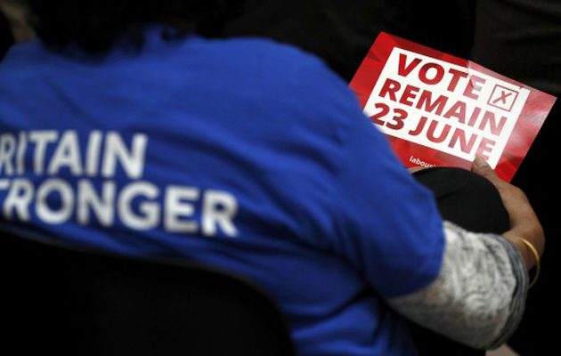 Άμεση υποβάθμιση του αξιόχρεου της Βρετανίας σε περίπτωση Brexit