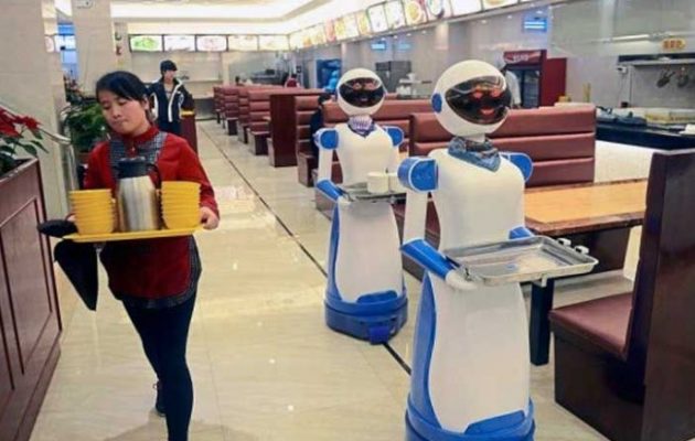 Τα ρομπότ απειλούν την εργατική τάξη – 800 εκ. θέσεις εργασίας σε κίνδυνο παγκοσμίως