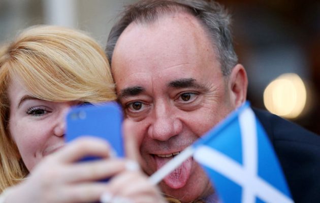 Σάλμοντ: Το SNP μπορεί να ζητήσει δημοψήφισμα ανεξαρτησίας για τη Σκωτία