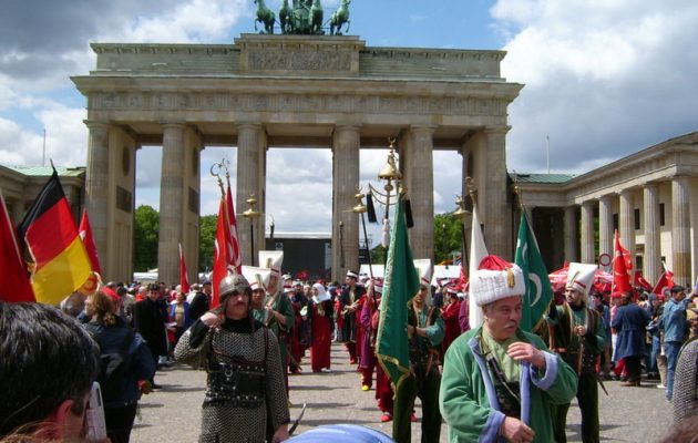 Χιλιάδες απειλητικά email από την τουρκική κοινότητα σε Γερμανούς βουλευτές