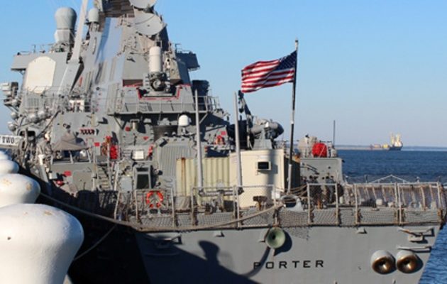 Η Μόσχα δεν θέλει αμερικανικά Πολεμικά στη Μαύρη Θάλασσα και “δείχνει δόντια”