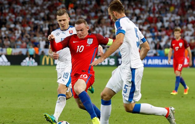 Η Αγγλία πέρασε ως δεύτερη στην επόμενη φάση μετά το 0 – 0 με τη Σλοβακία