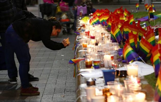 Χιλιάδες Αμερικανοί τίμησαν τα θύματα της σφαγής του Ορλάντο