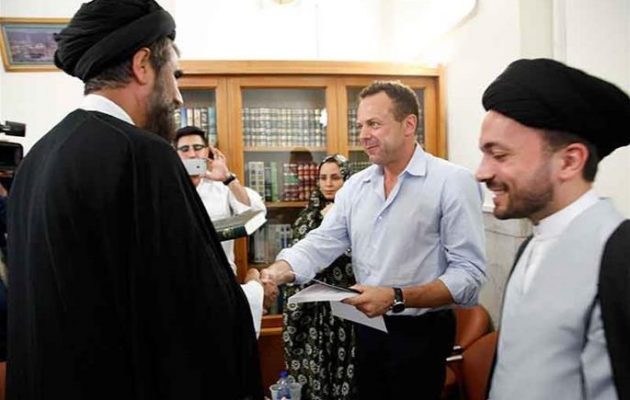 Ιταλός προσηλυτίστηκε στο Ισλάμ: “Είναι η θρησκεία της ειρήνης”