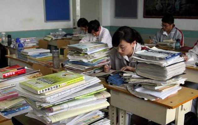 Κινέζος μαθητής που θα αντιγράφει, θα τιμωρείται με εφταετή φυλάκιση!