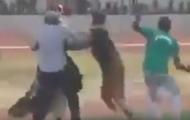 Δύο μάγοι (δεν κάνουμε πλάκα) πλακώθηκαν πριν την έναρξη ματς στη Γκάνα (βίντεο)