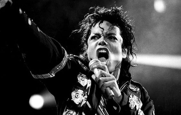 Σοκ: Ποια ανήλικα μέλη της οικογένειάς του παρενοχλούσε ο Μάικλ Τζάκσον