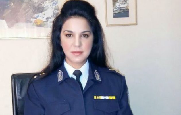 Συγγραφέας και καλλονή η νέα Διοικητής του Α.Τ. στη Σαντορίνη