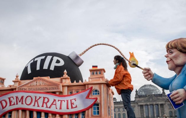 Επιμένει η Μέρκελ να υπογράψει την ΤΤΙΡ παρά το Brexit