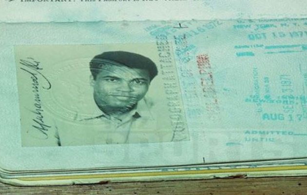 Σε δημοπρασία τα διαβατήρια του Μοχάμεντ Άλι
