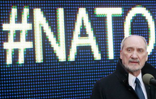 Η Πολωνία επιστρατεύει χιλιάδες εθελοντές ενάντια στη ρωσική απειλή