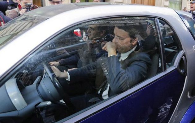 O Ρέντσι… ξέχασε να πληρώσει κλήση και έφαγε πρόστιμο 2.000 ευρώ!