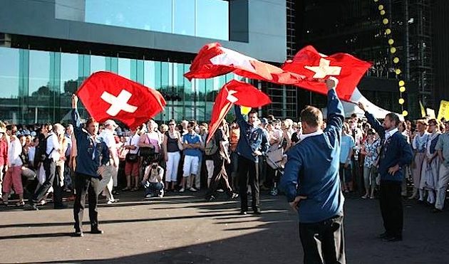 Θα τα πάρουν μαζί τους; Οι Ελβετοί είπαν όχι στο εγγυημένο εισόδημα