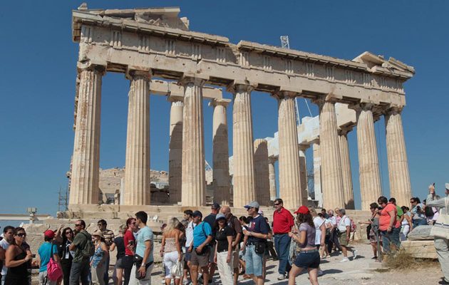 Ξεπέρασαν τα 4,5 εκατ. οι τουρίστες στην Ελλάδα στο πρώτο πεντάμηνο του 2017
