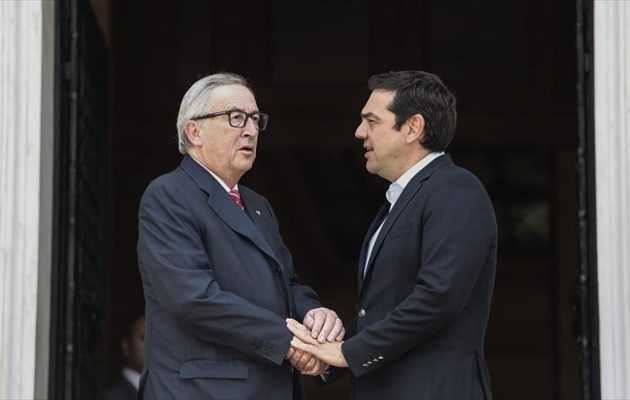 Γιούνκερ: Η Ελλάδα είναι πλήρως αγκιστρωμένη στη ζώνη του ευρώ