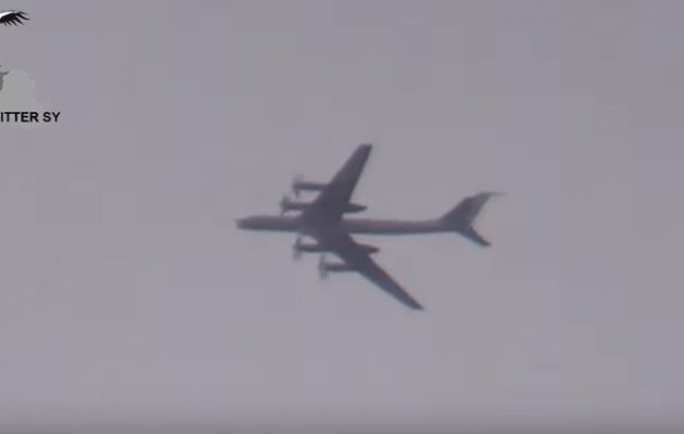 Τουπόλεφ Tu-95 πετά πάνω από τη Συρία και σπέρνει τον απόλυτο τρόμο (βίντεο)