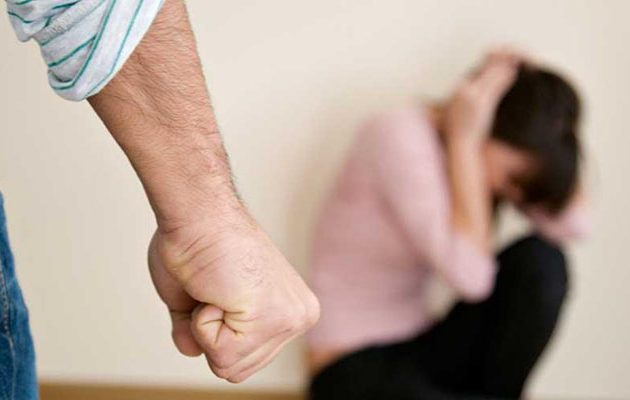 Κρήτη: Νταής κακοποίησε τη γυναίκα του γιατί το κριθαράκι ήταν ανάλατο