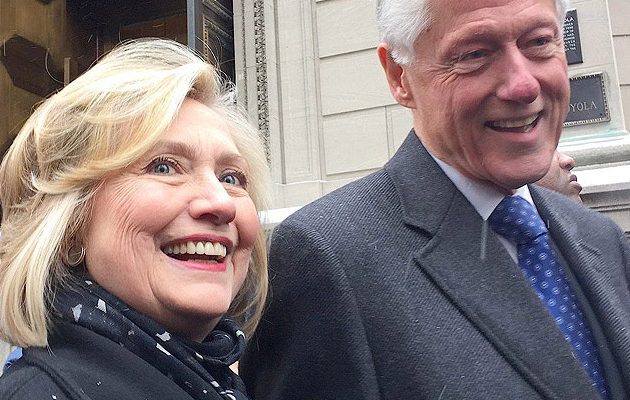 Αποκαλύψεις φωτιά: Η Χίλαρι έδερνε τον άνδρα της