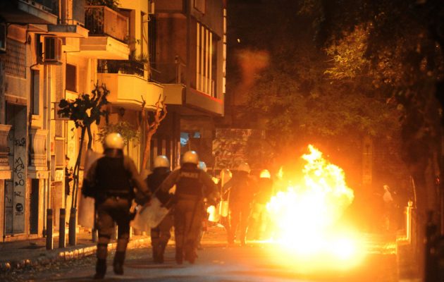 Συνελήφθη Αλβανός που συμμετείχε σε επίθεση κατά αστυνομικών στα Εξάρχεια