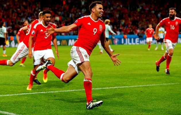 Euro 2016: Η Ουαλία έκανε την έκπληξη και προκρίθηκε στα ημιτελικά