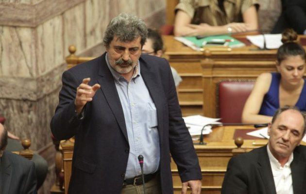 Πολάκης: Όχι απλά δε θα βάλουμε γραβάτα αλλά κάνουμε κι άλλους να τη βγάζουν