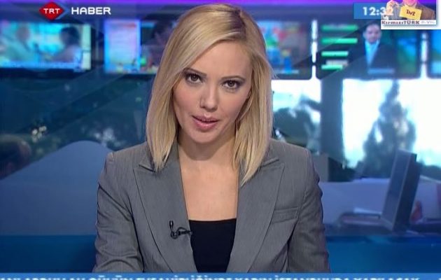 Η Τουρκάλα “Σκάρλετ Γιόχανσον” απολογείται για το πραξικόπημα (βίντεο)