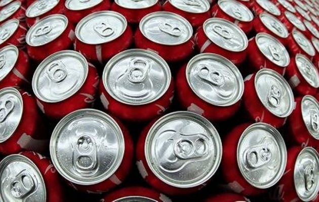 “Ούτε γουλιά Coca Cola” – Κάλεσμα σε μποϊκοτάζ όλων των προϊόντων της