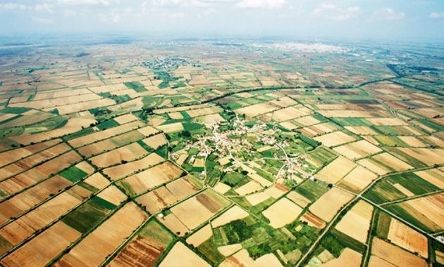 Παρέμβαση Τσακαλώτου: Εκτός συμπληρωματικού ΕΝΦΙΑ τα αγροτεμάχια