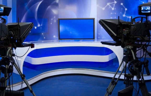 Ποια παρουσιάστρια καταγγέλλει σεξουαλική παρενόχληση από καναλάρχη