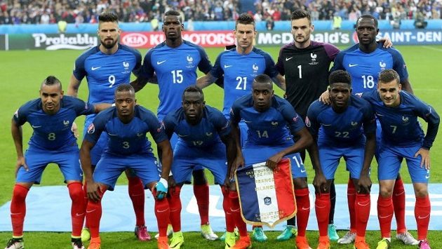 Έκρηξη κοντά στο ξενοδοχείο της εθνικής Γαλλίας