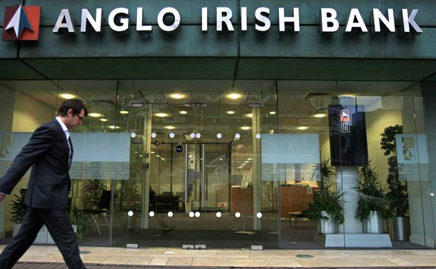 Στη φυλακή τρεις τραπεζίτες στην Ιρλανδία για την κρίση του 2008