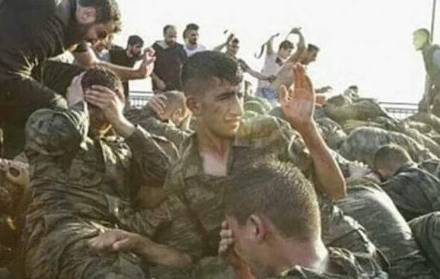 2.800 στασιαστές και πραξικοπηματίες συνέλαβαν οι ισλαμιστές στην Τουρκία